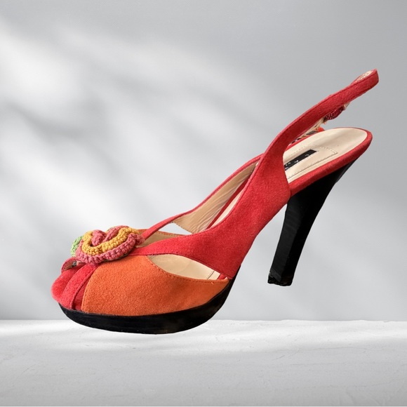 Laundry by Shelly Segel High Heel Suede Sandals with Crochet Flower size 8 new - Picture 3 of 9